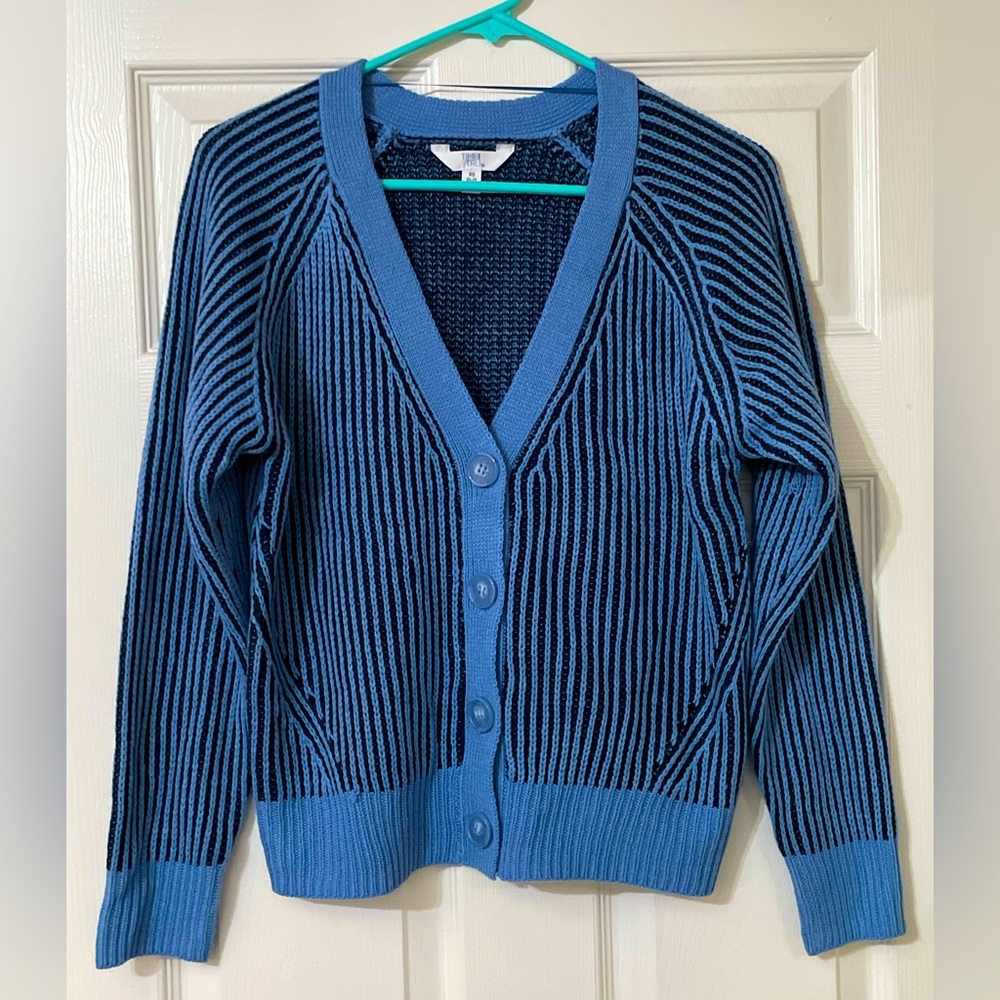 NWOT Sweater (Fits like a Medium)